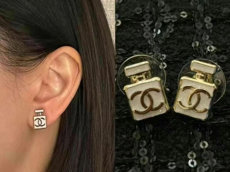 Chanel Earrings Sleek 222970