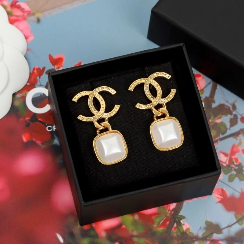 Chanel Earrings Affordable 222960