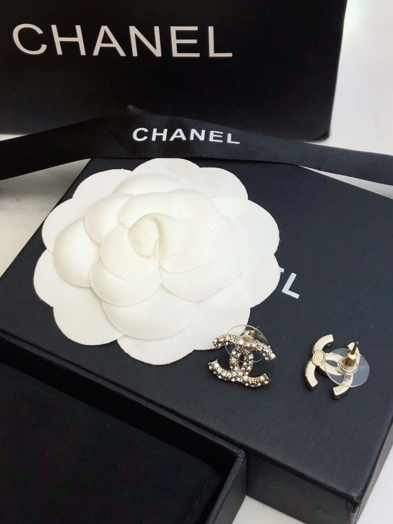 Versatile Chanel Earrings 222971