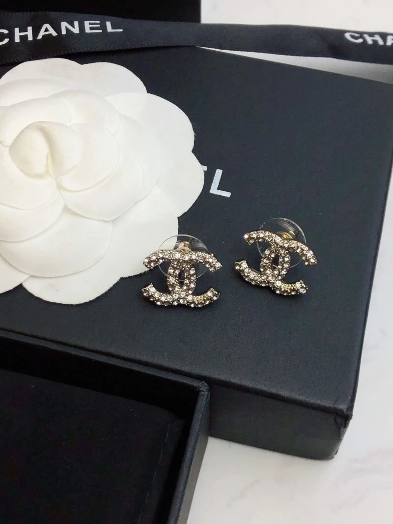 Versatile Chanel Earrings 222971