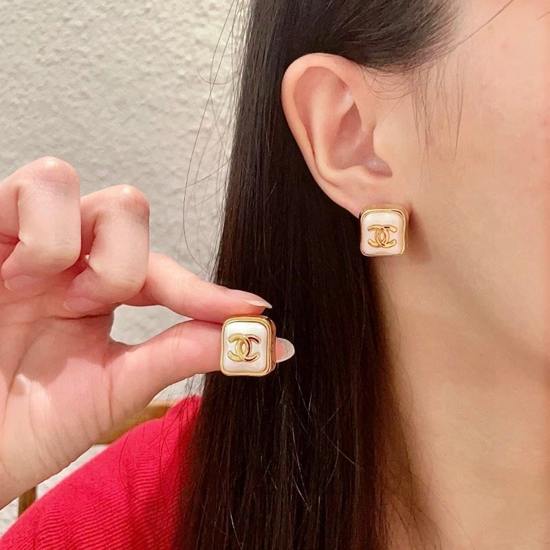 Chanel Earrings FashionForward 222939