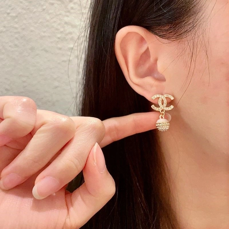 Chanel Earrings Practical 222966
