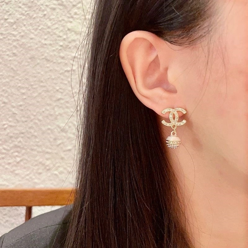 Chanel Earrings Practical 222966