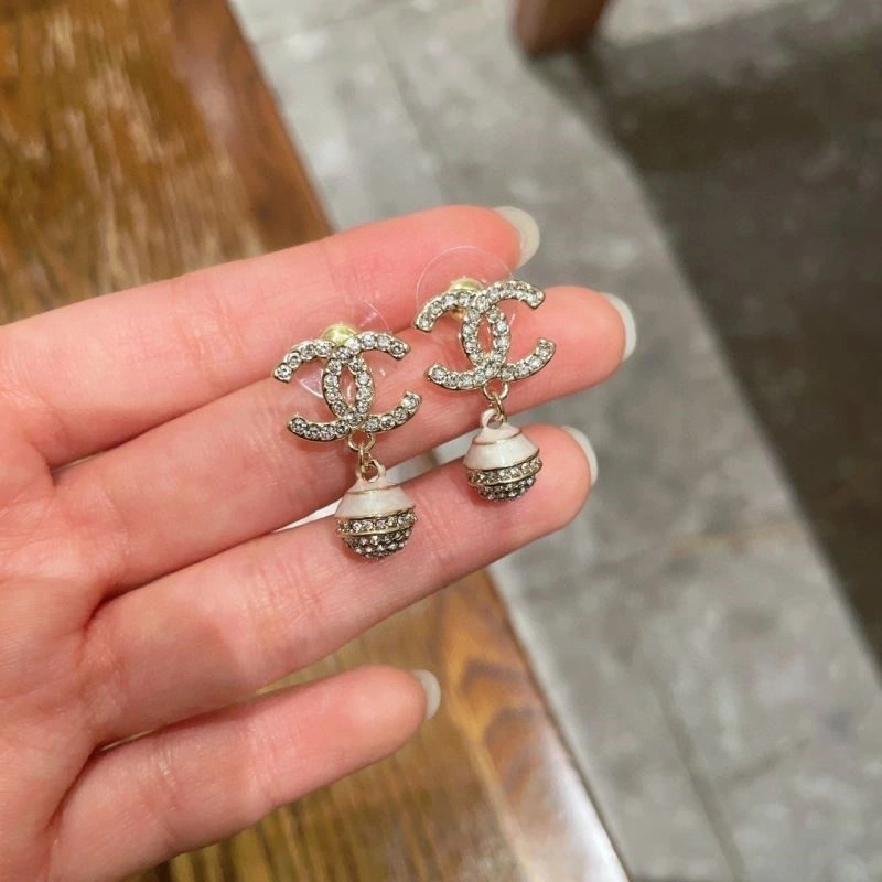 Chanel Earrings Practical 222966