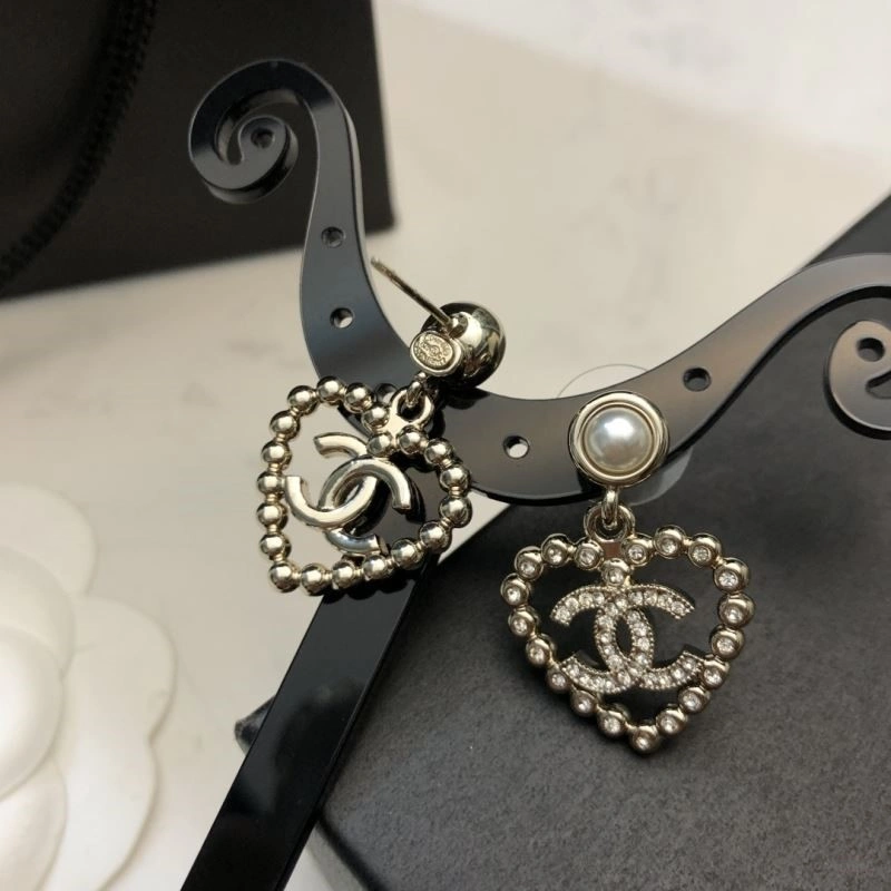 Chanel Earrings Bold 222918
