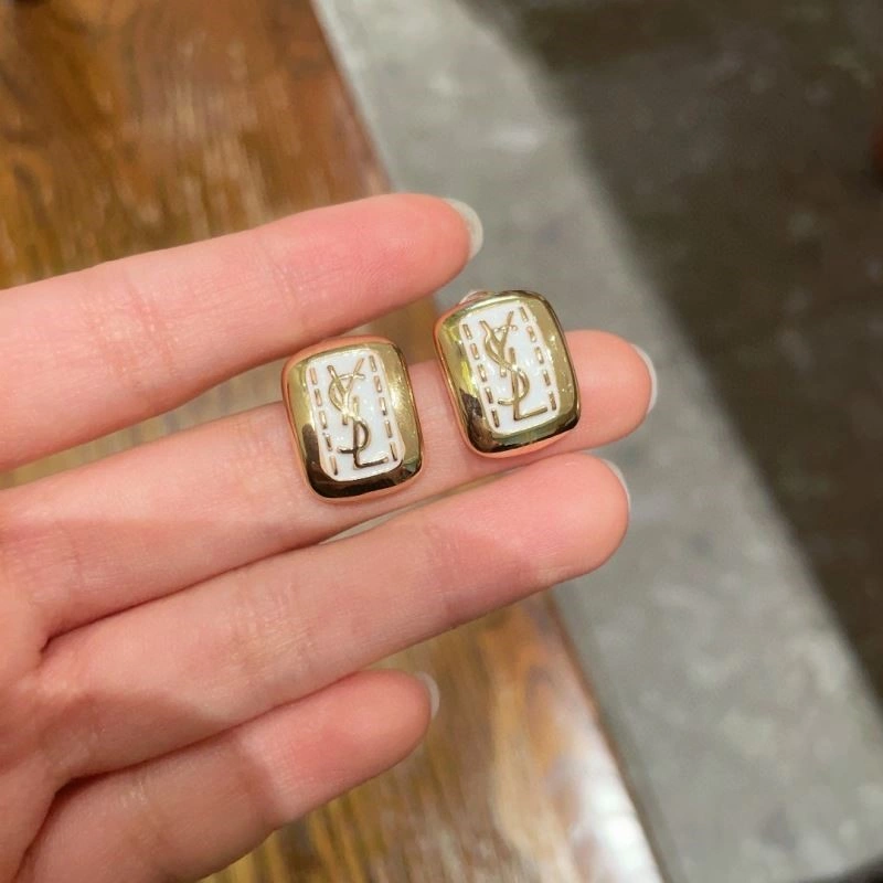 Neat Chanel Earrings 222900