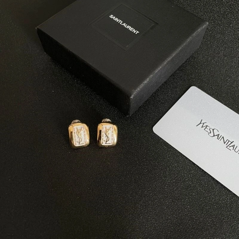Neat Chanel Earrings 222900