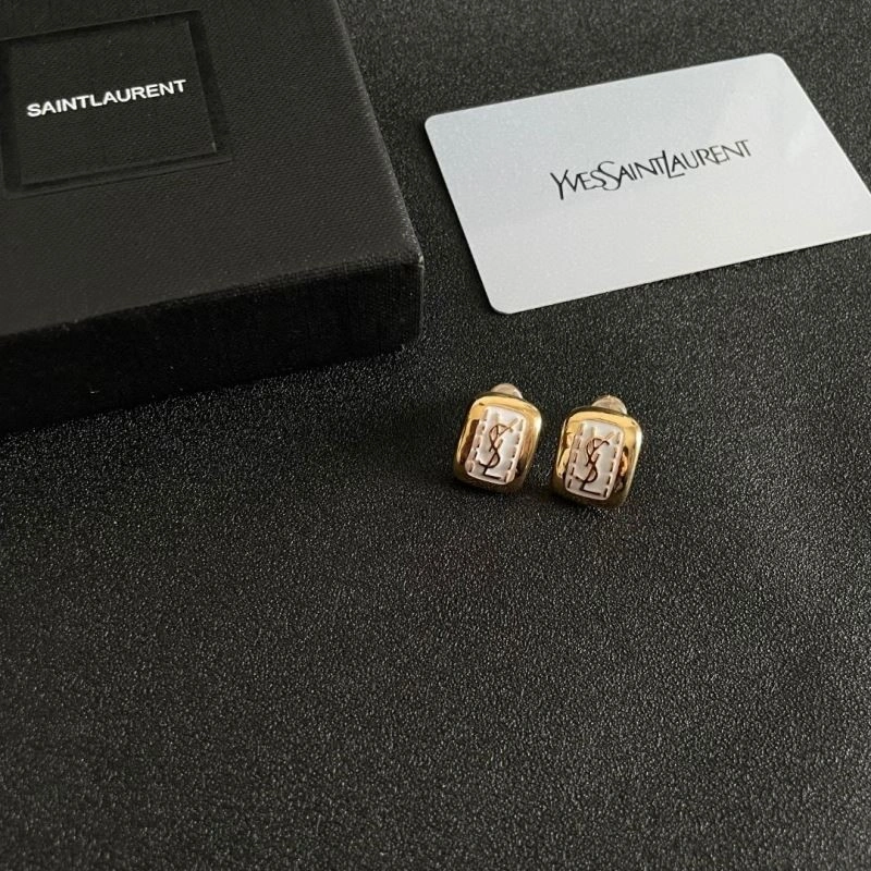 Neat Chanel Earrings 222900