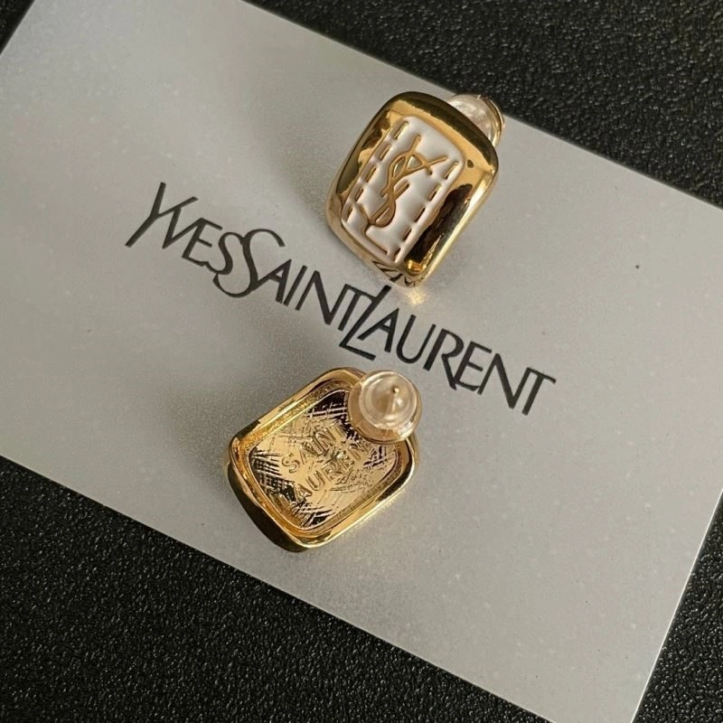 Neat Chanel Earrings 222900