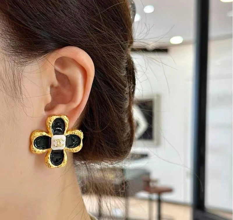 Chanel Earrings Refined 222898