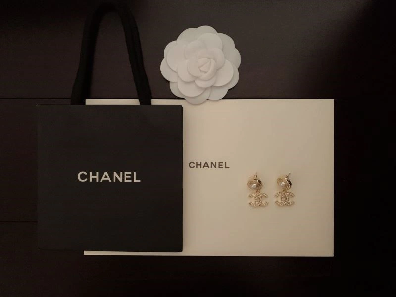 Chanel Earrings SmoothTexture 222890
