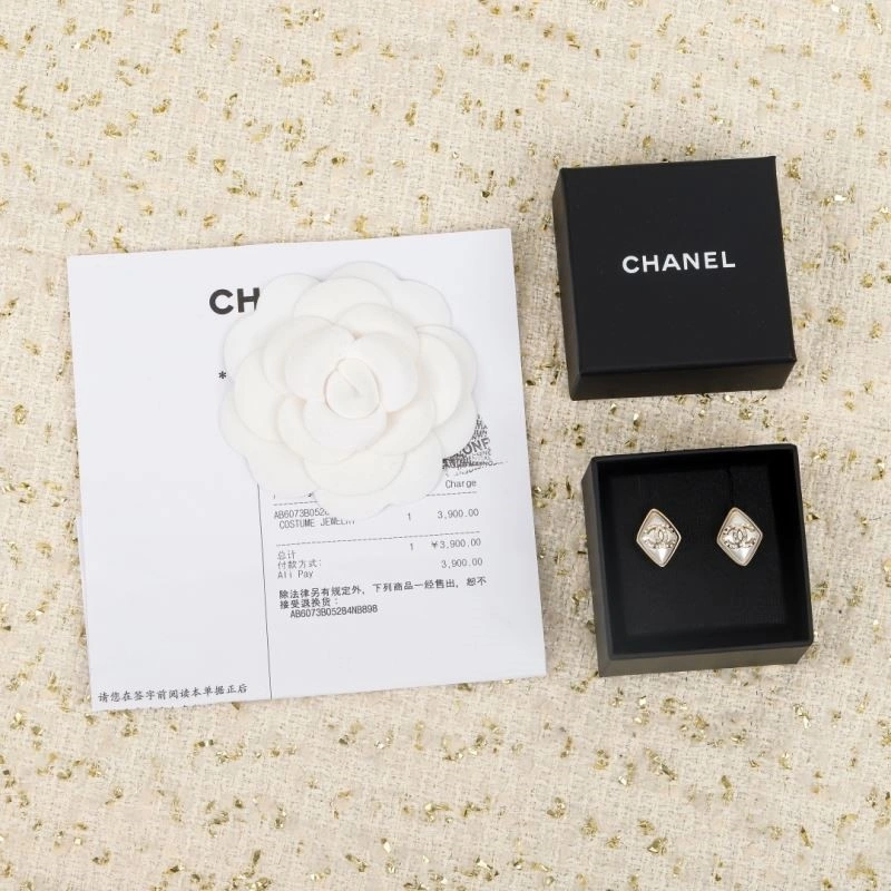 Chanel Earrings MoistureWicking 222886