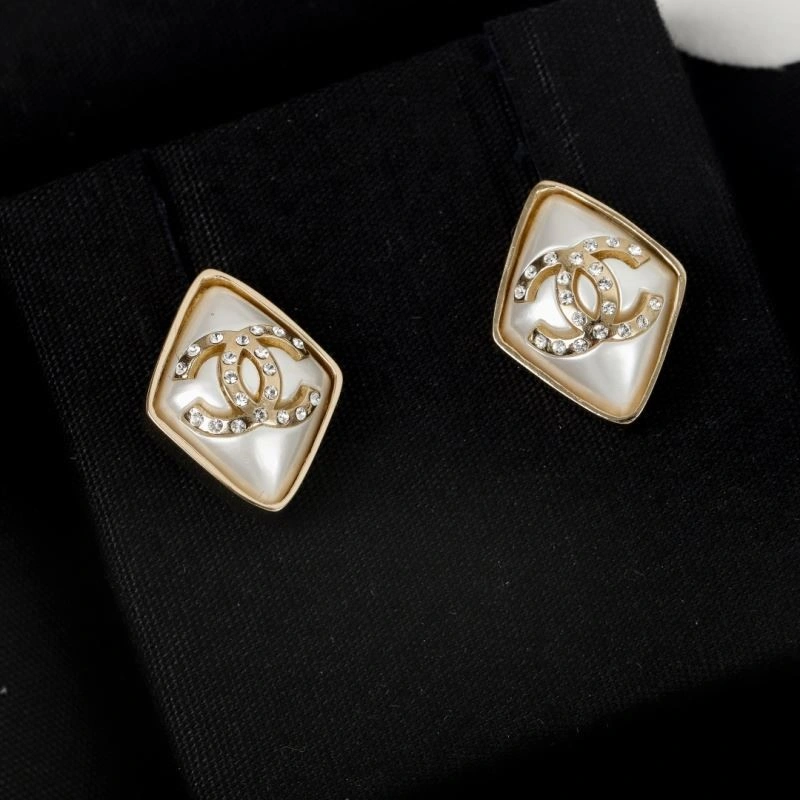 Chanel Earrings MoistureWicking 222886