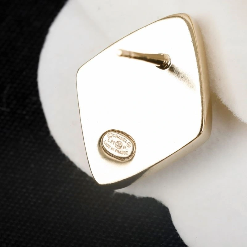 Chanel Earrings MoistureWicking 222886