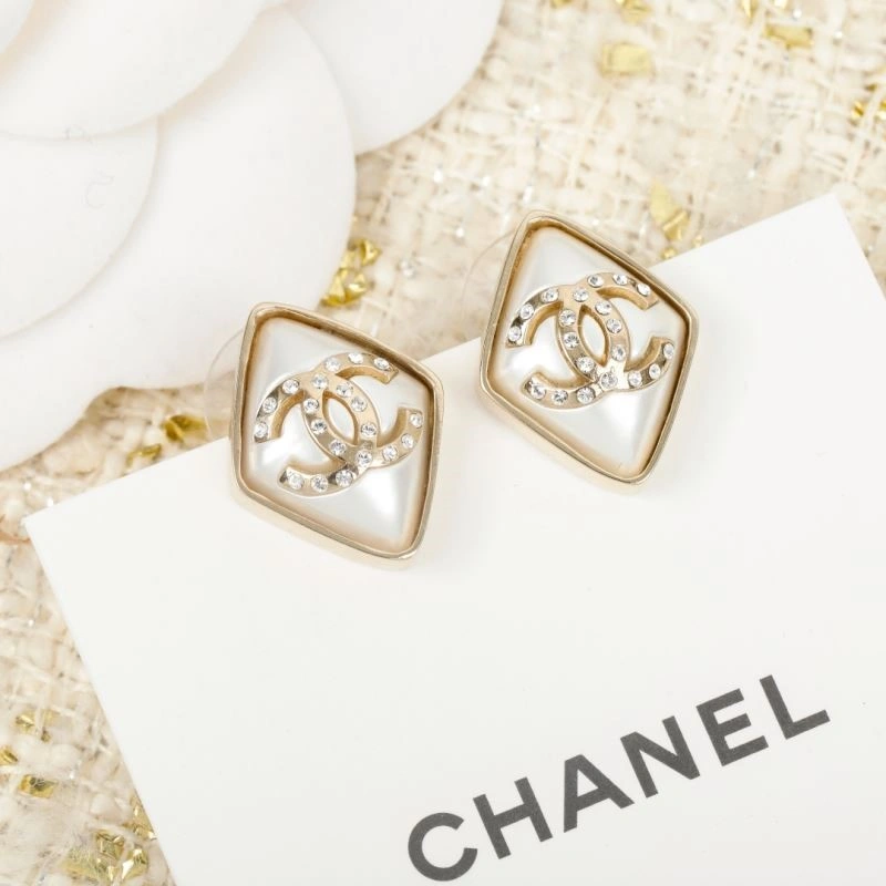 Chanel Earrings MoistureWicking 222886