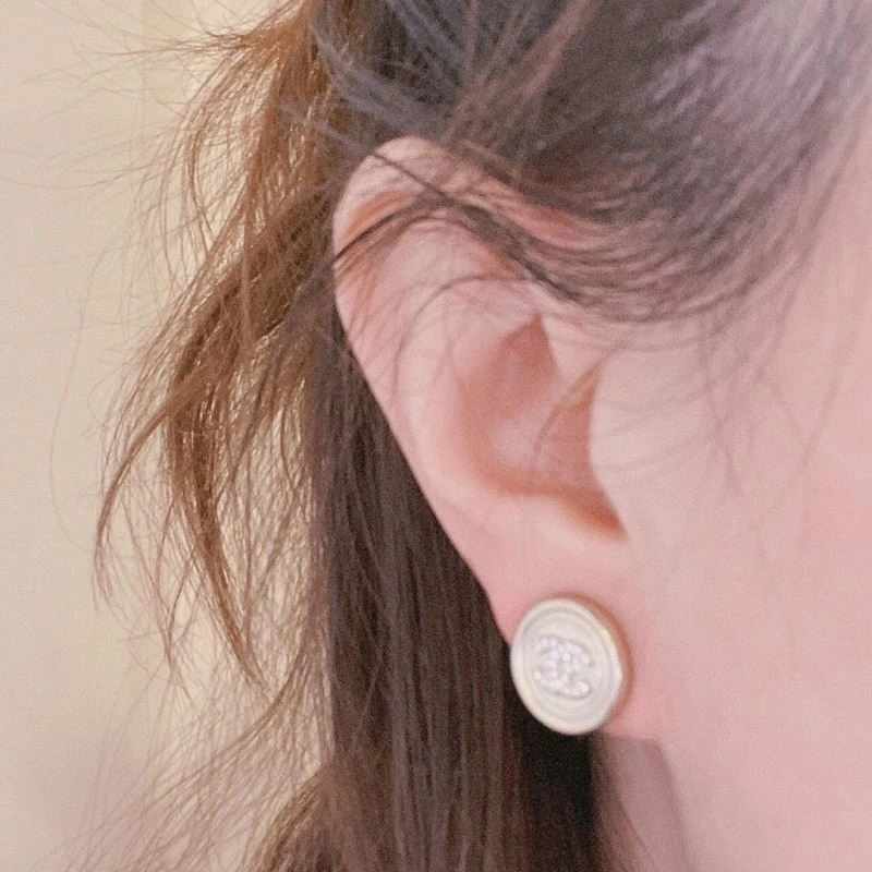Affordable Chanel Earrings 222895