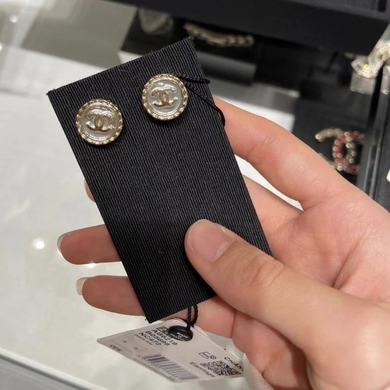Chanel Earrings SmoothTexture 222880