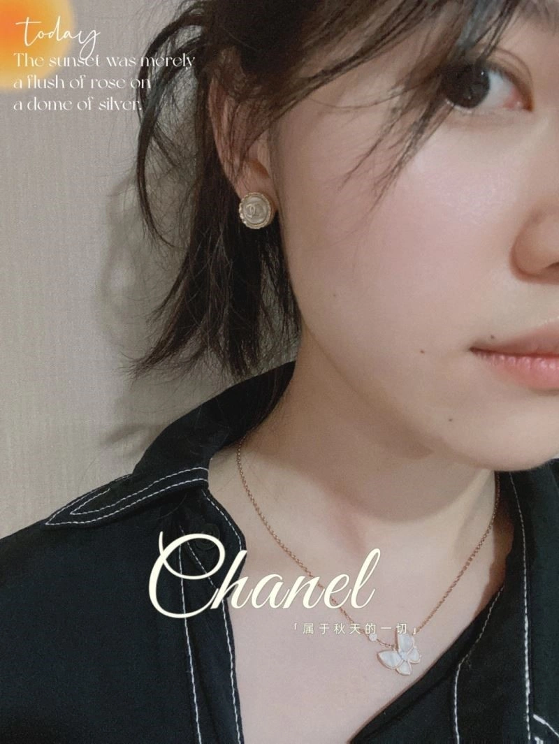 Chanel Earrings SmoothTexture 222880