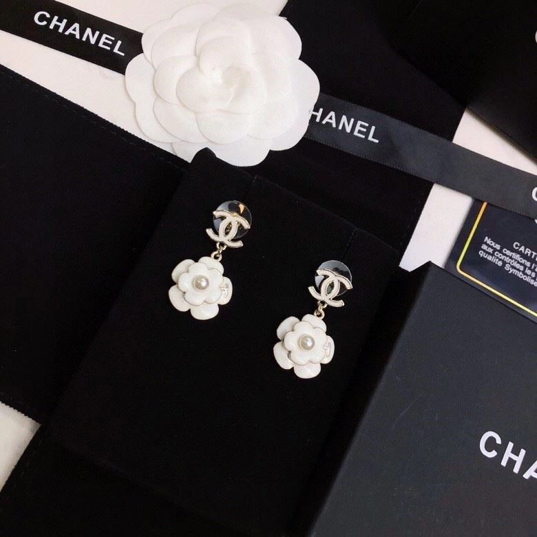 Minimalist Chanel Earrings 222892