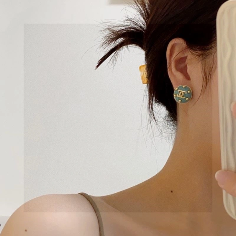 Chanel Earrings Comfortable 222882