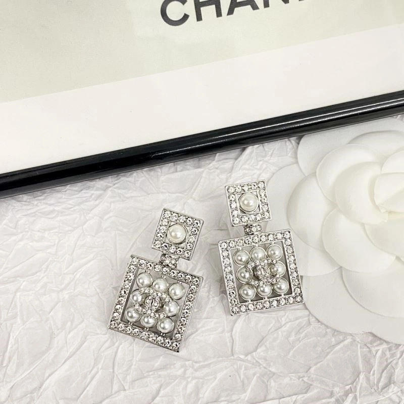 Chanel Earrings Efficient 222858