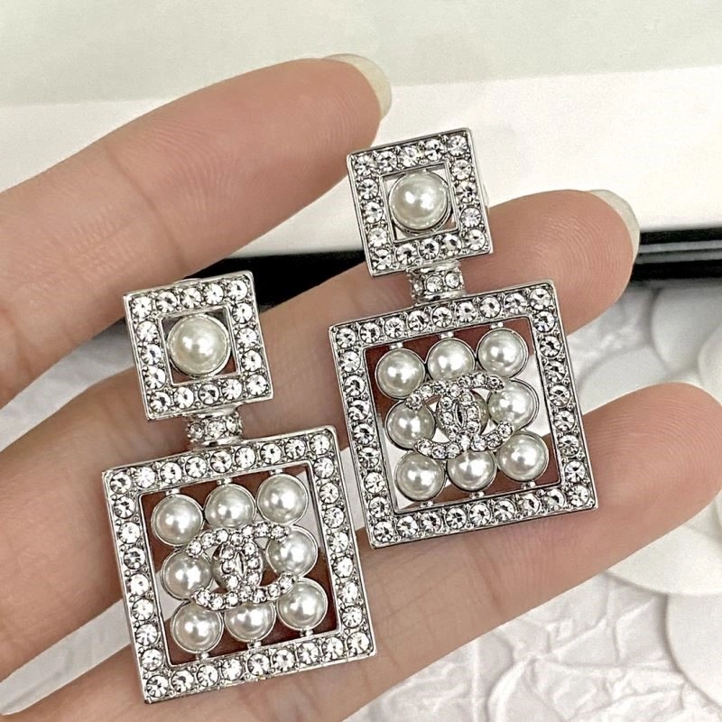 Chanel Earrings Efficient 222858