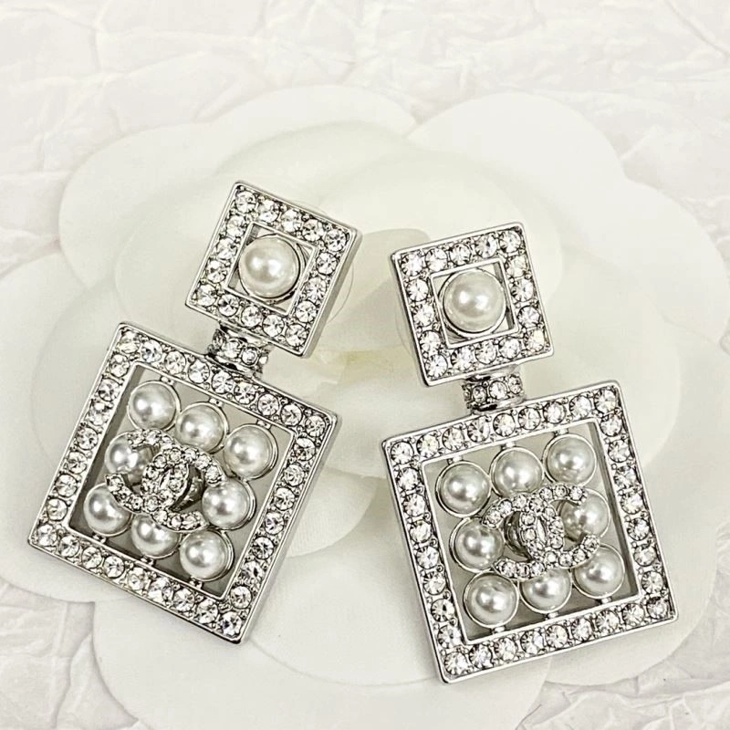 Chanel Earrings Efficient 222858