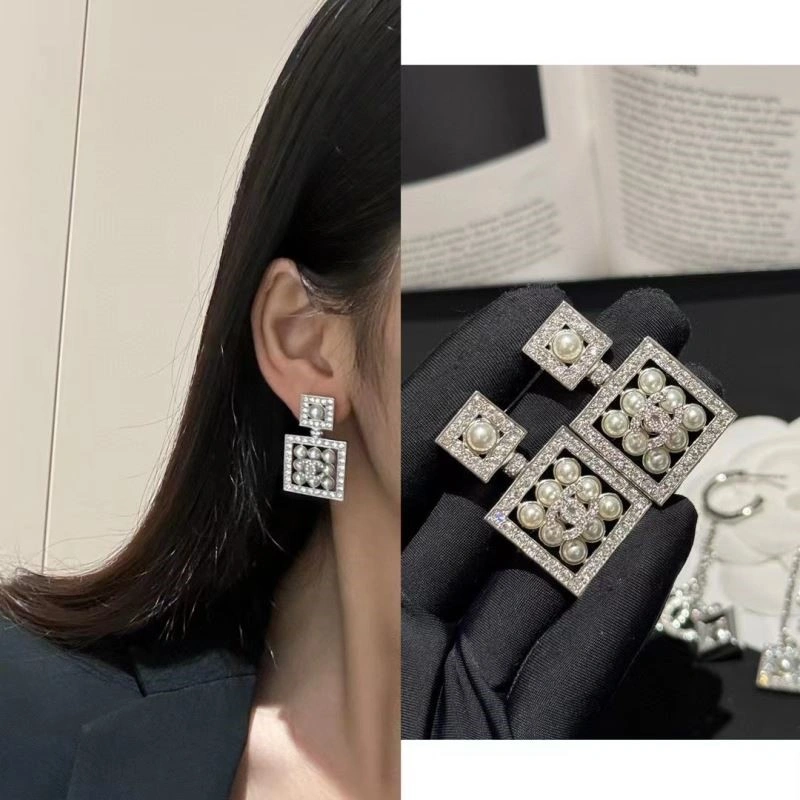 Chanel Earrings Efficient 222858