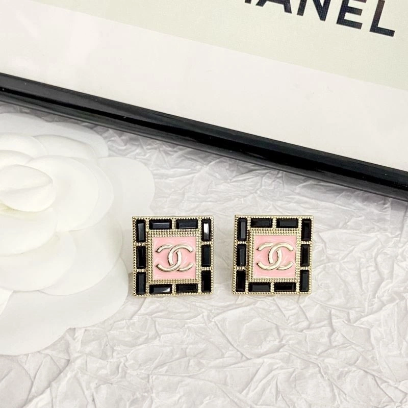 Elegant Chanel Earrings 222826