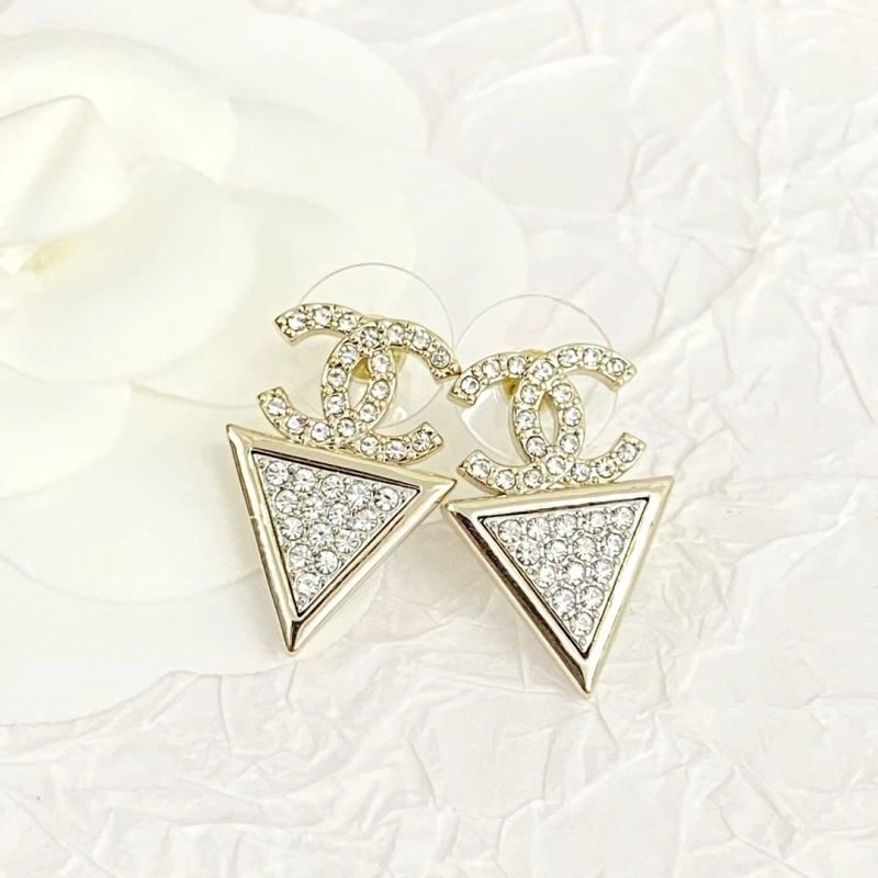 Chanel Earrings Comfortable 222850