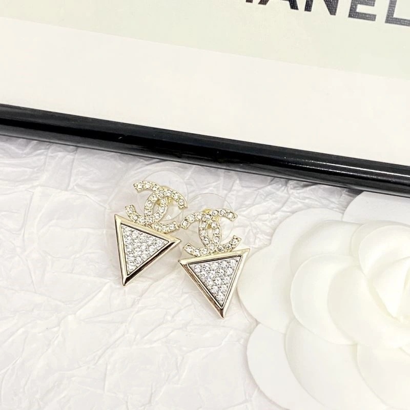 Chanel Earrings Comfortable 222850