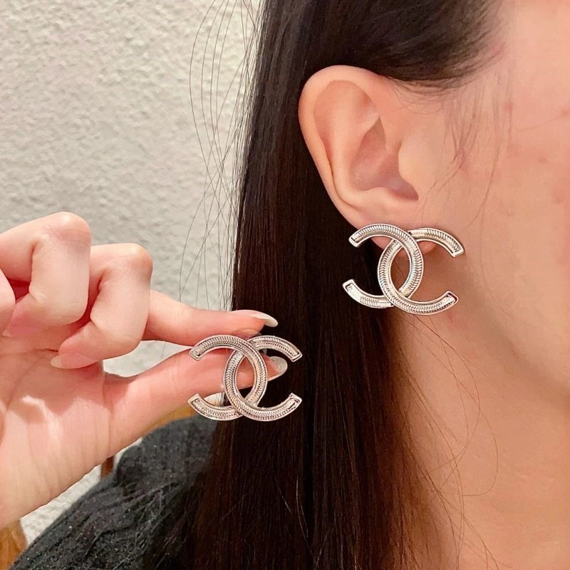 Comfortable Chanel Earrings 222818
