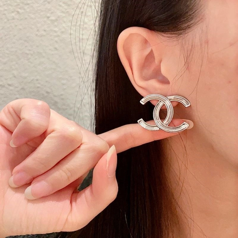 Comfortable Chanel Earrings 222818