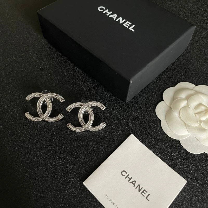 Comfortable Chanel Earrings 222818