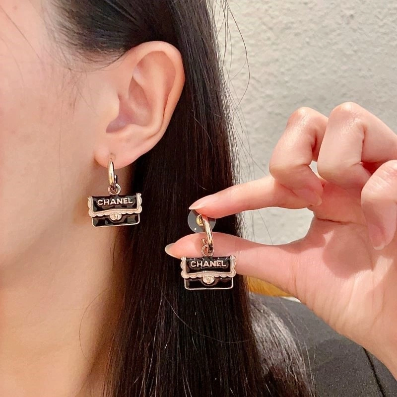 WrinkleFree Chanel Earrings 222863