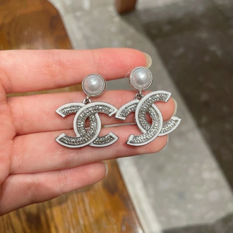 Chanel Earrings Durable 222807