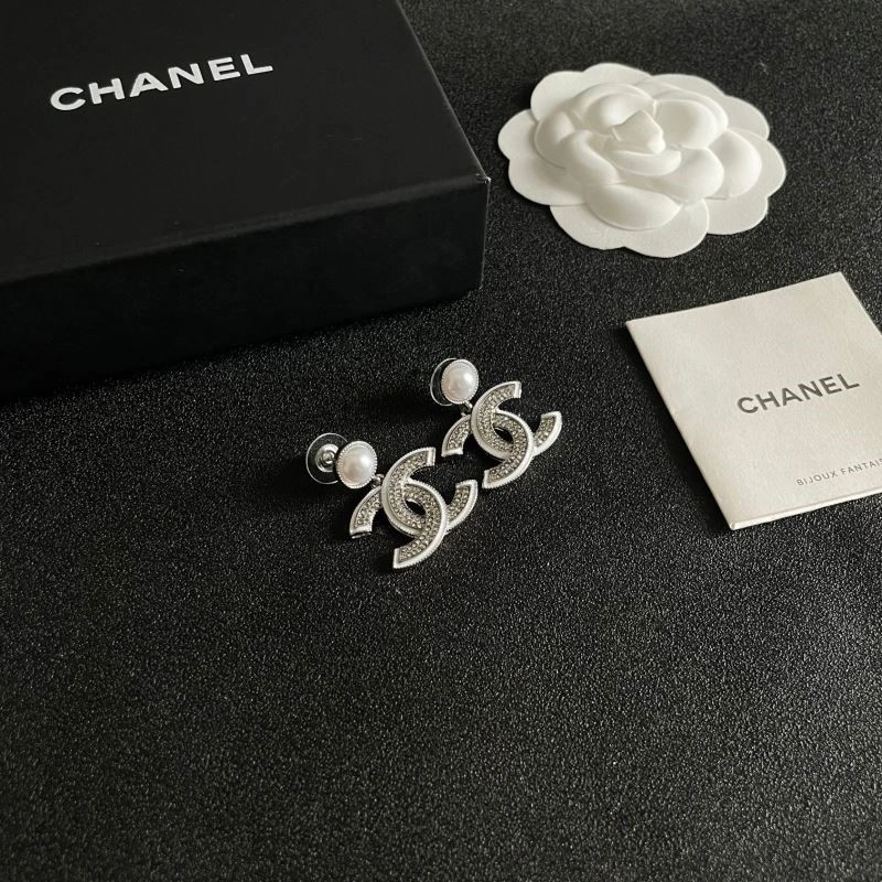 Chanel Earrings Durable 222807