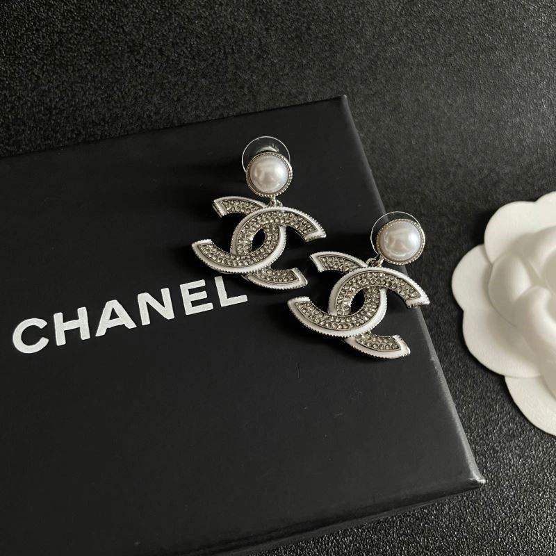 Chanel Earrings Durable 222807