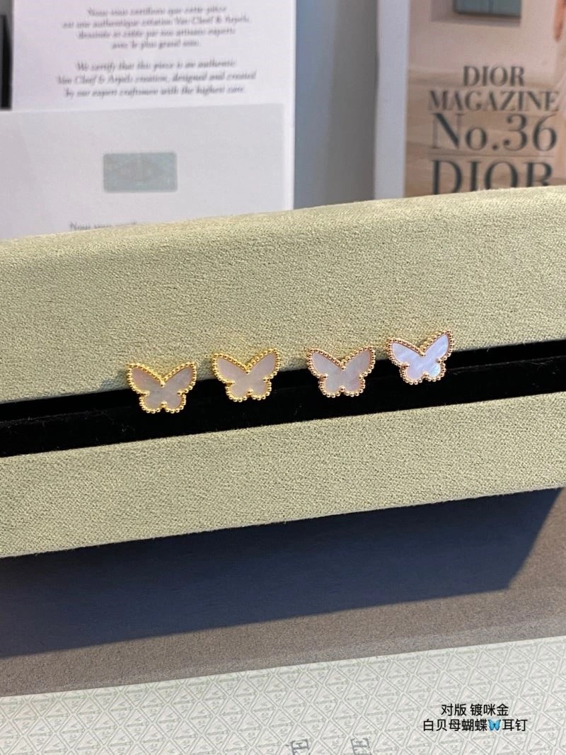 SportInspired Chanel Earrings 222796