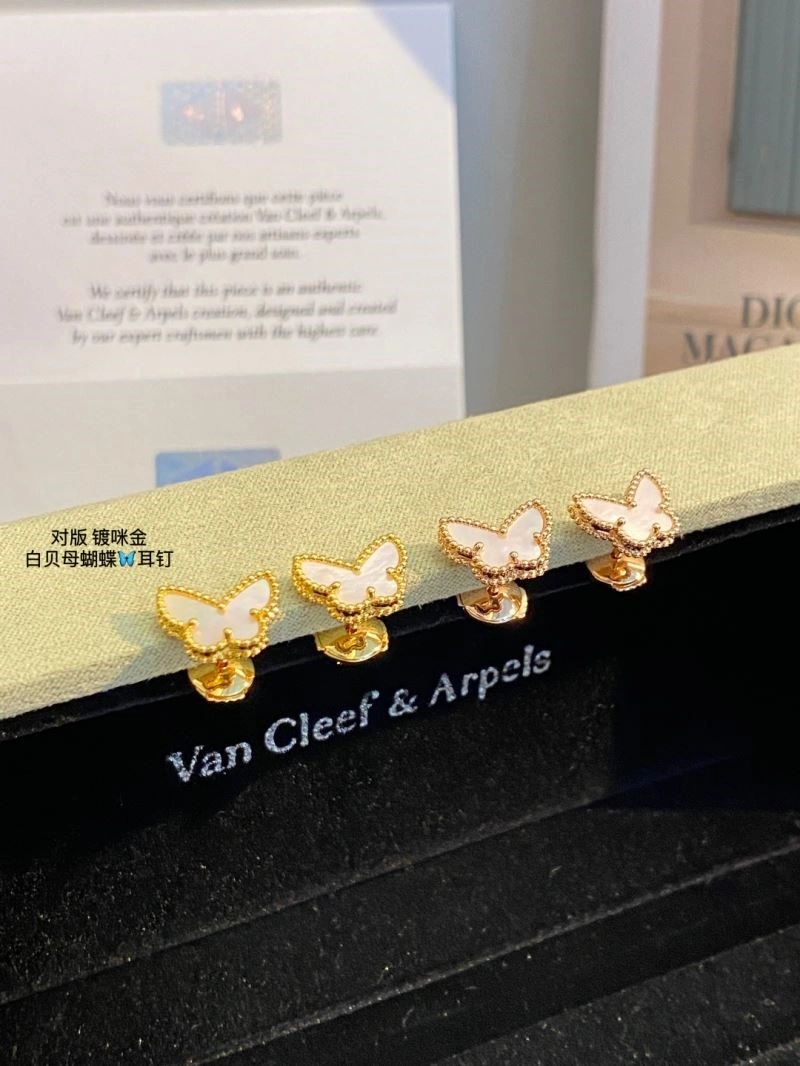 SportInspired Chanel Earrings 222796
