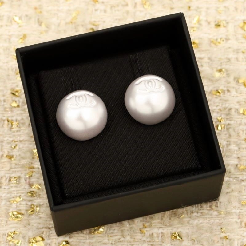Chanel Earrings EyeCatching 222840