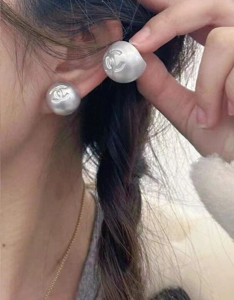 Chanel Earrings EyeCatching 222840