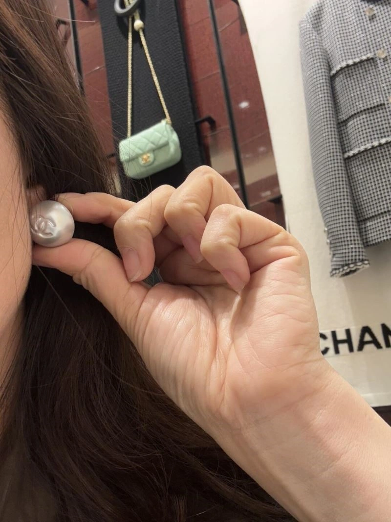 Chanel Earrings EyeCatching 222840