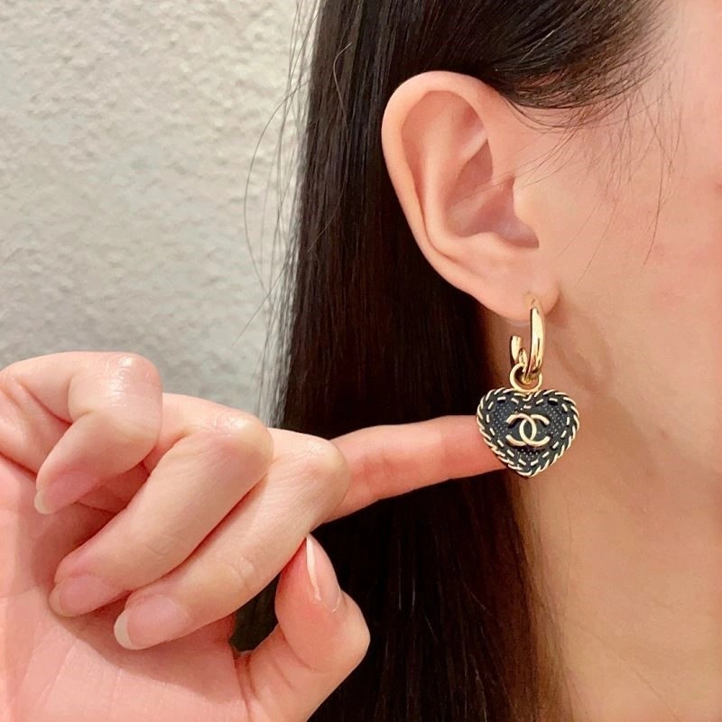Chanel Earrings Effortless 222792
