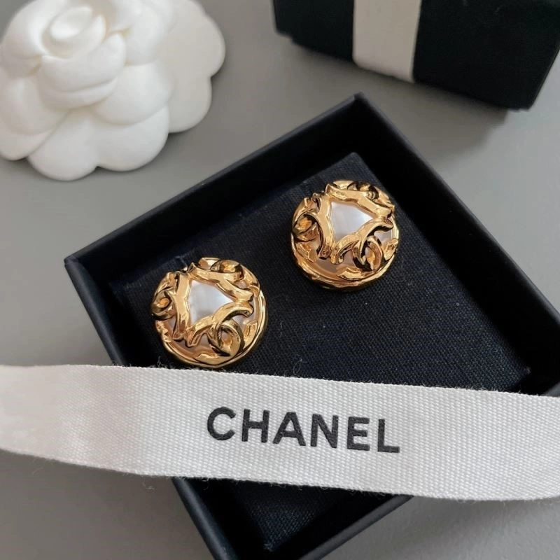Minimalist Chanel Earrings 222794