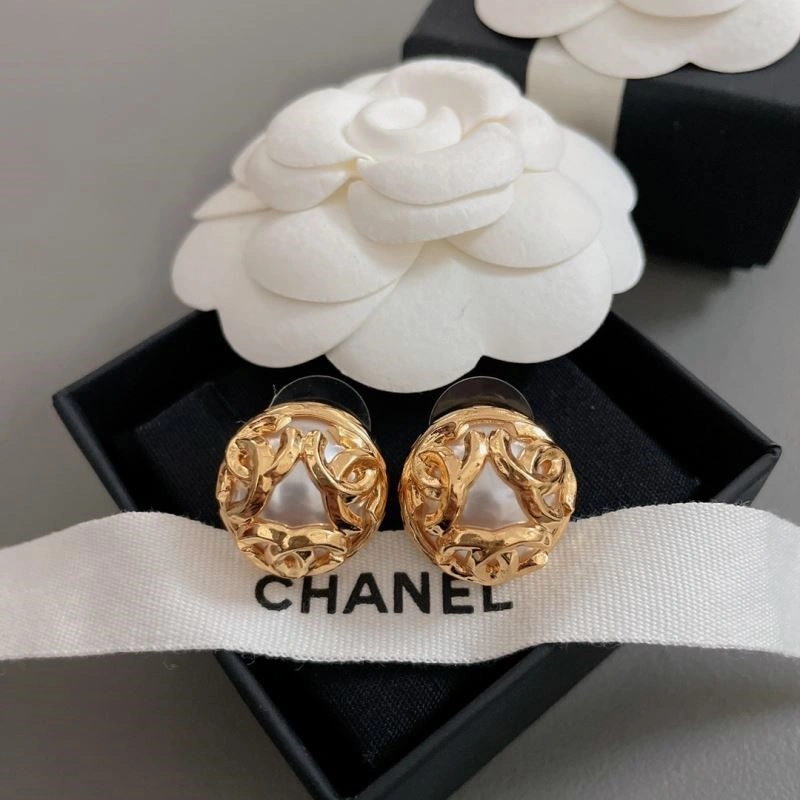 Minimalist Chanel Earrings 222794