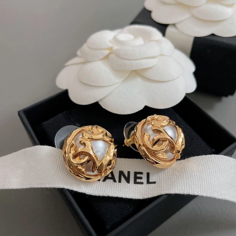 Minimalist Chanel Earrings 222794