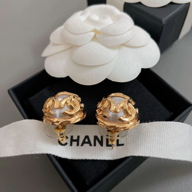 Minimalist Chanel Earrings 222794