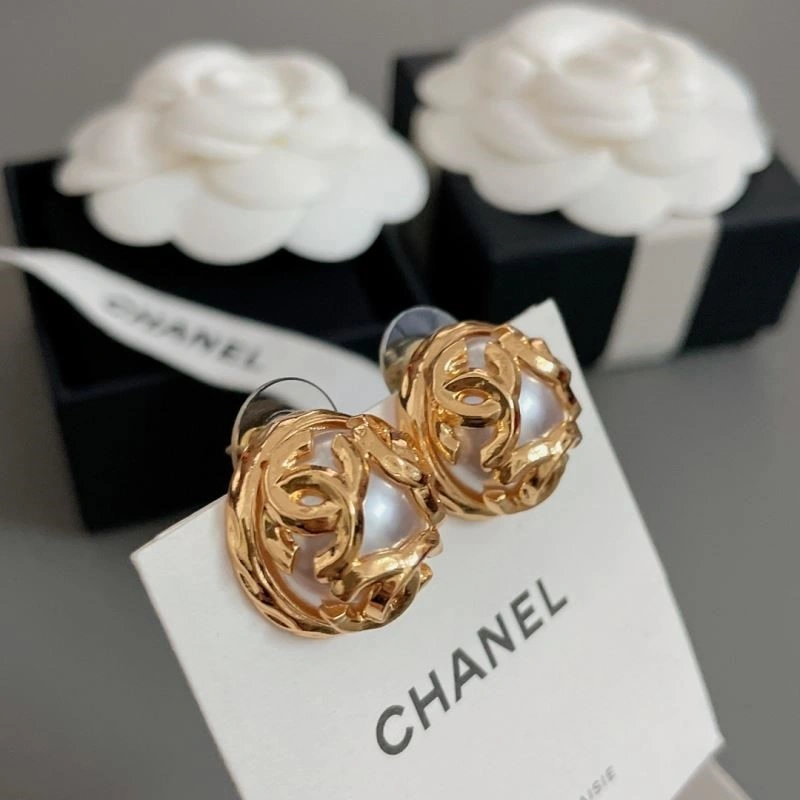 Minimalist Chanel Earrings 222794