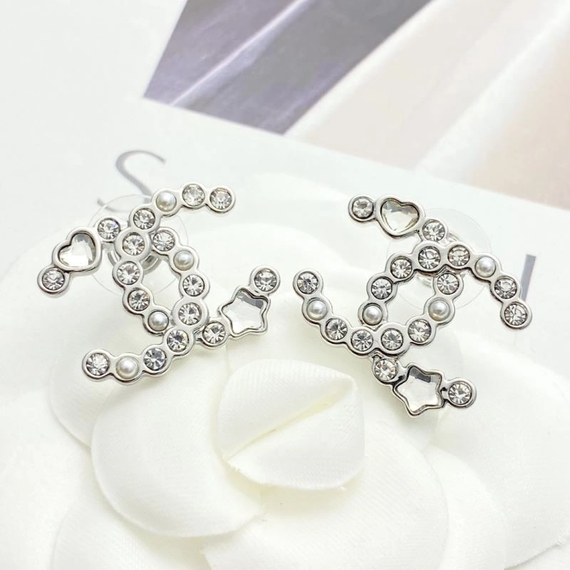 Chanel Earrings Stylish 222777